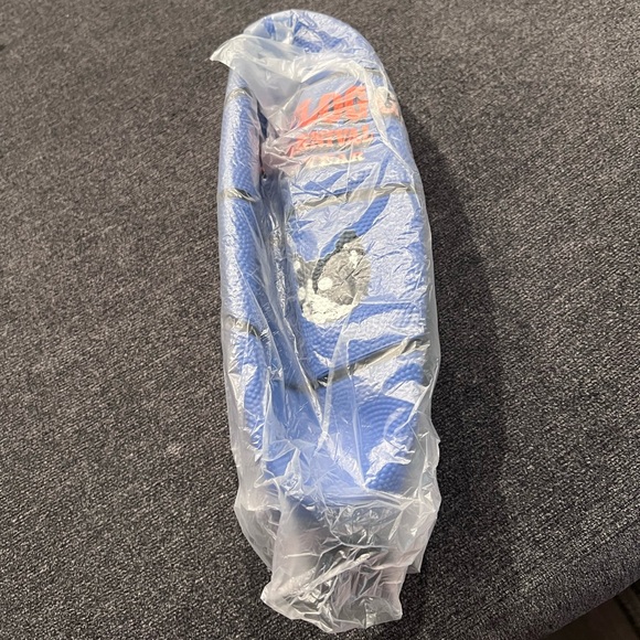 CFG Basketball - Picture 1 of 2